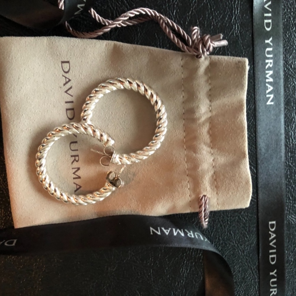 David Yurman Classic Hoops - Picture 2 of 6